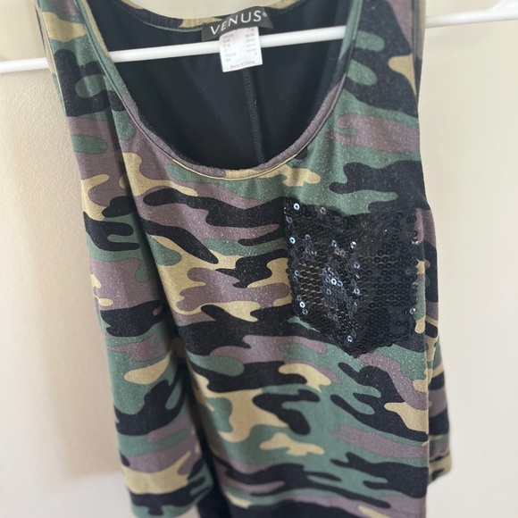 Venus Camo Top with Black Accent - Picture 3 of 5